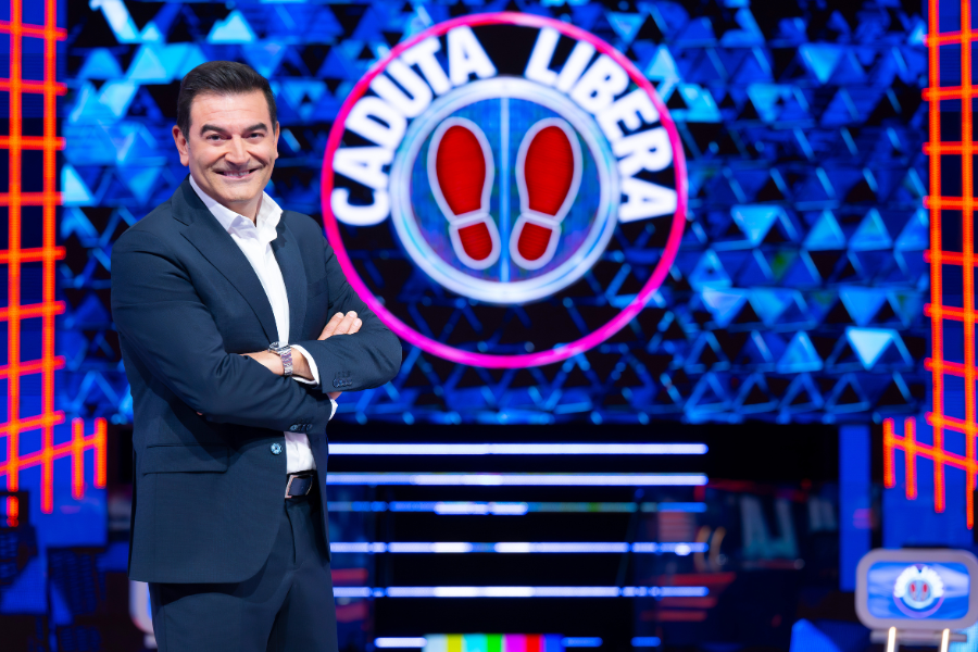 Max Giusti to Host Caduta Libera